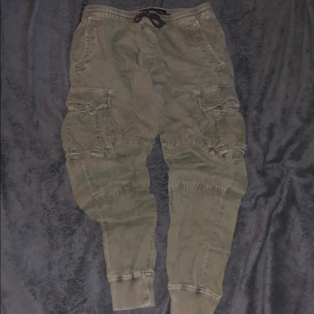 American Eagle Cargo Joggers